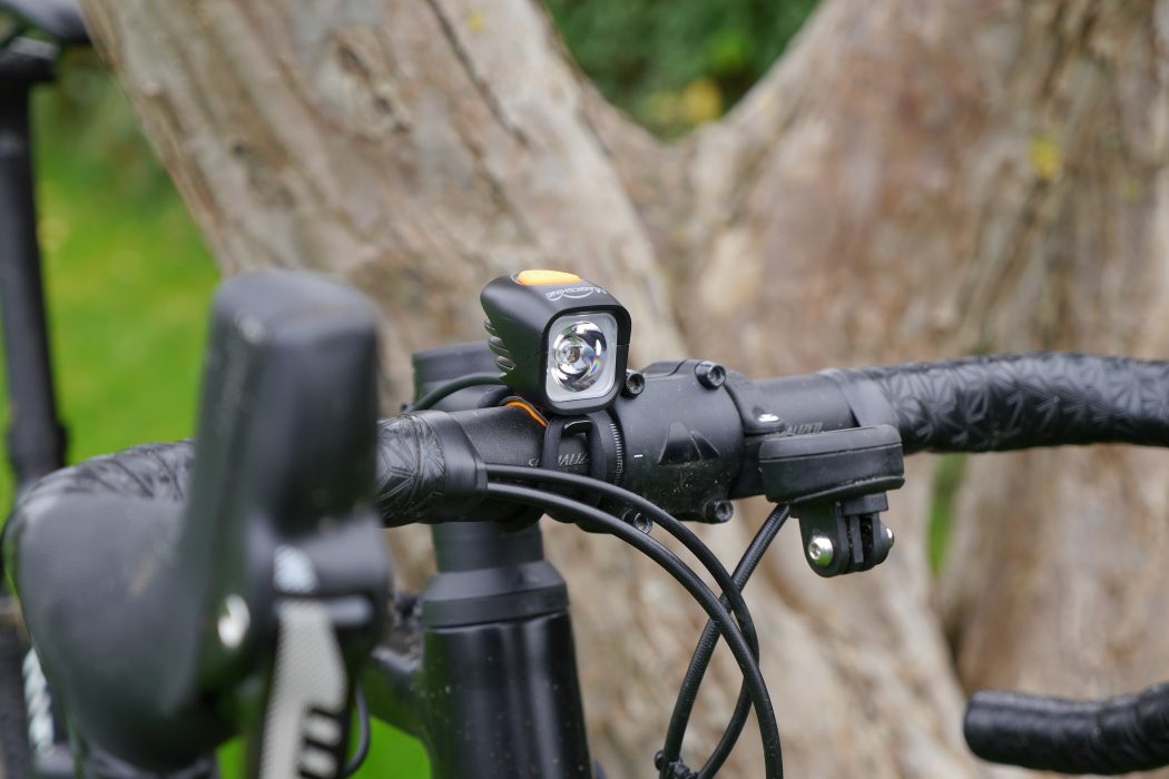 Test: MagicShine MJ-900B LED forlygte | CykelStart.dk